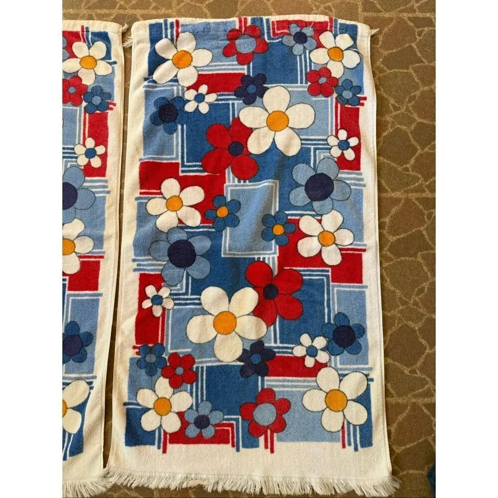 Vintage Rare Cannon Towel Set of 2 1970s Great Day Flower Power